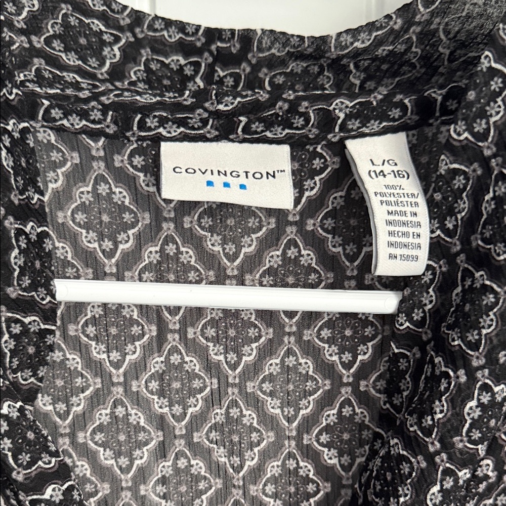 Patterned Blouse - Picture 2 of 7